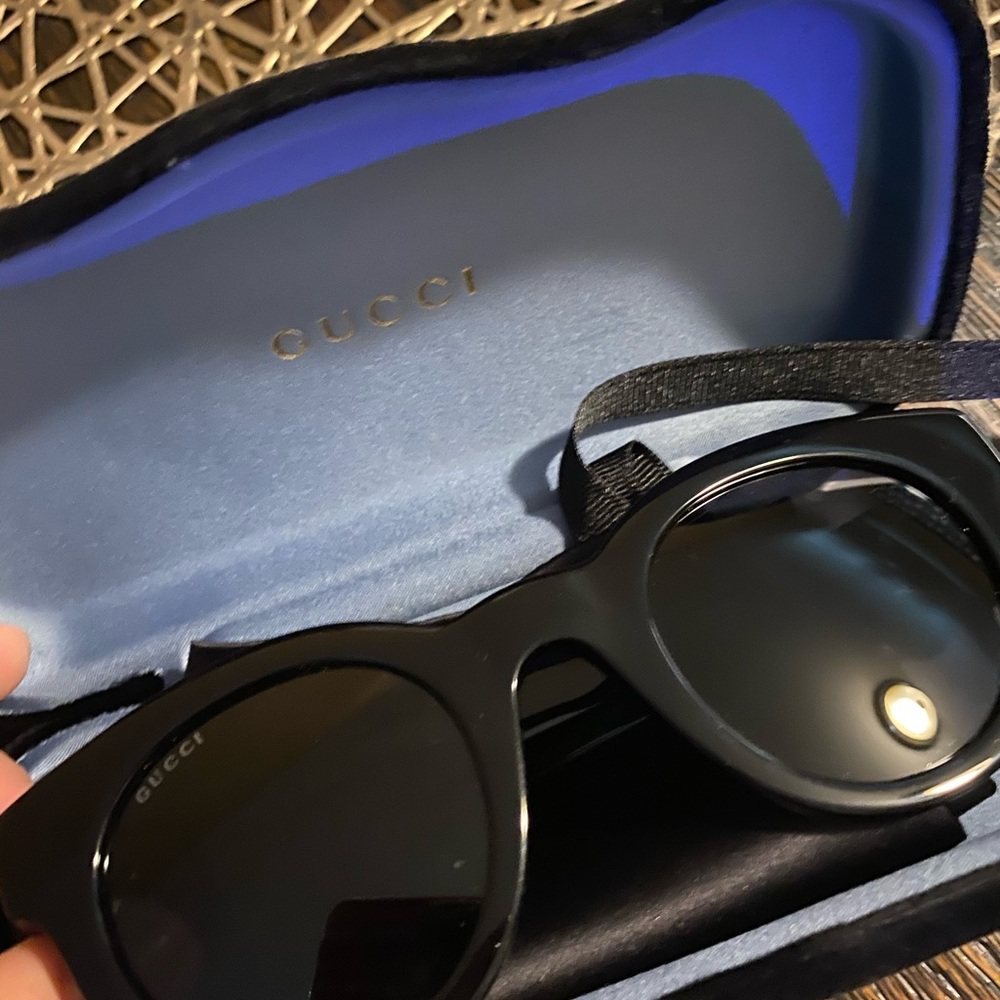 Use - Picture 3 of 9